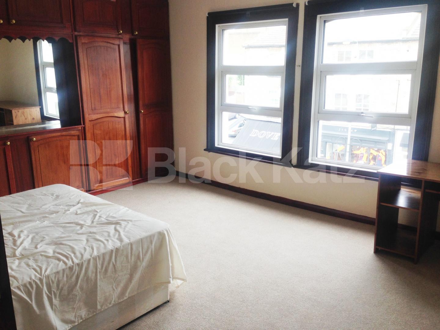 			NEW INSTRUCTION, 3 Bedroom, 1 bath, 1 reception Apartment			 Northcote Road, Clapham Junction